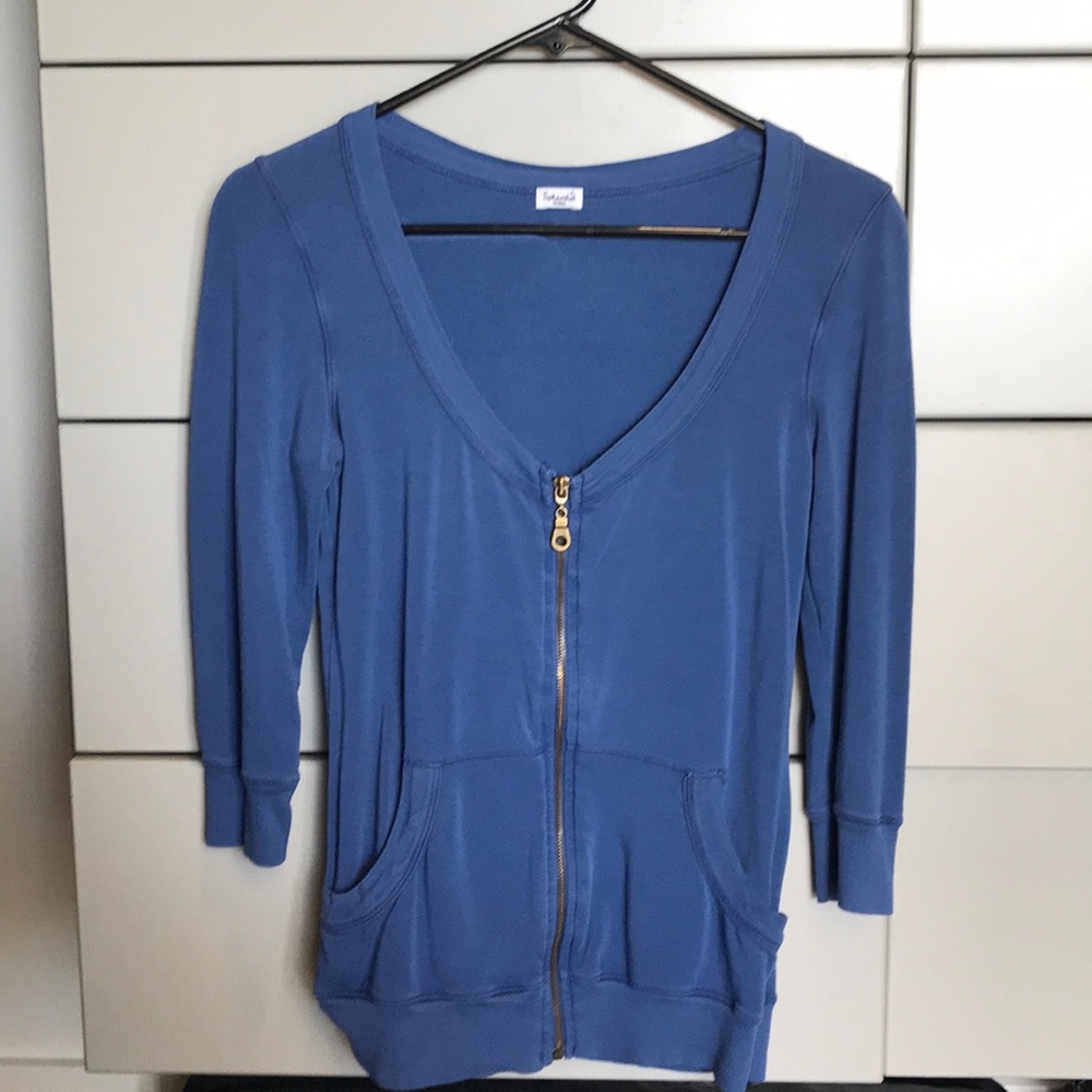 Soft 48% Pima cotton 3/4 sleeve top
